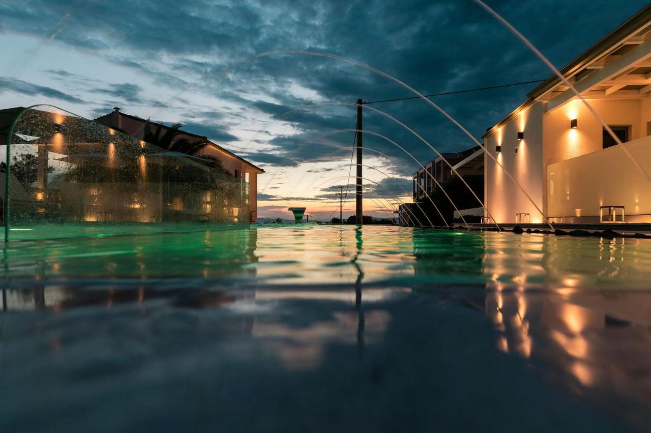 Pachis Escape Suites Eksteriør billede