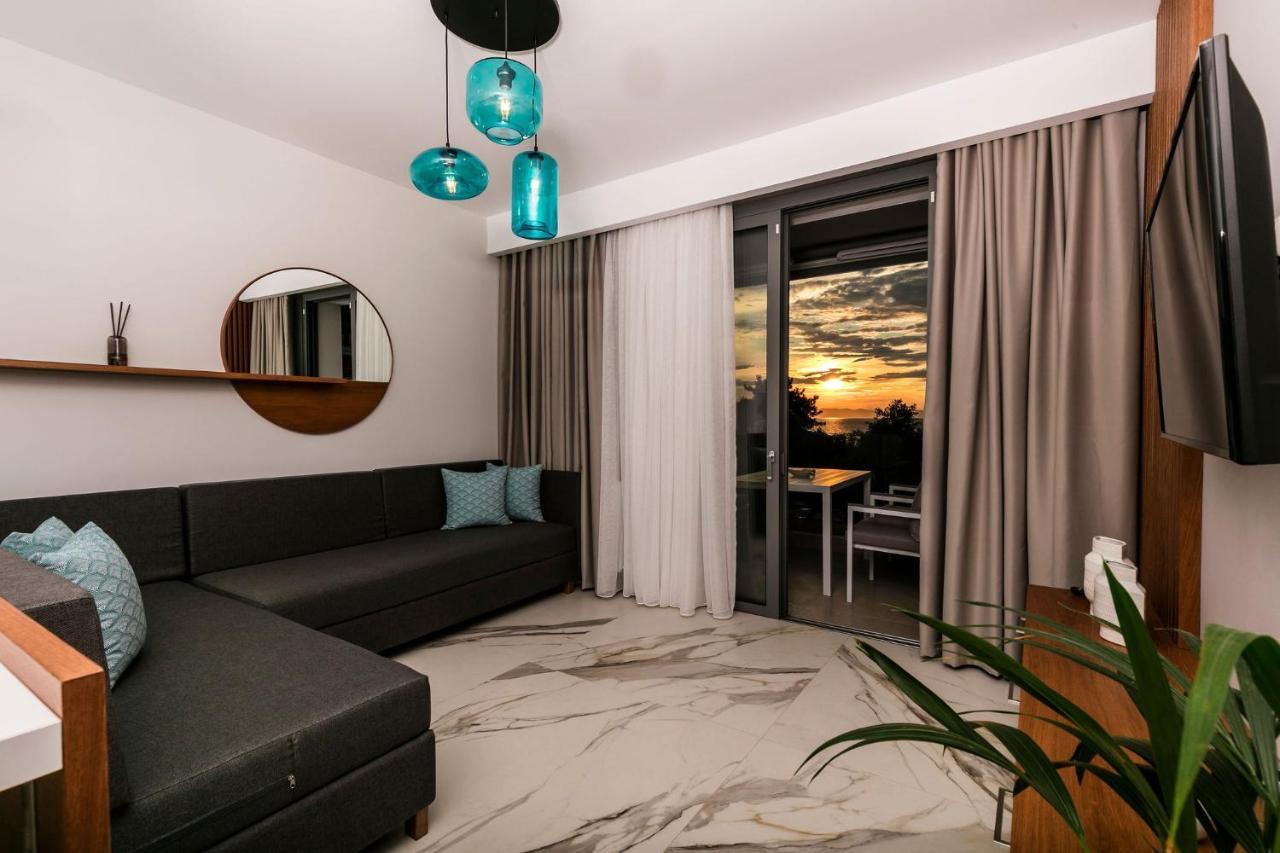 Pachis Escape Suites Eksteriør billede